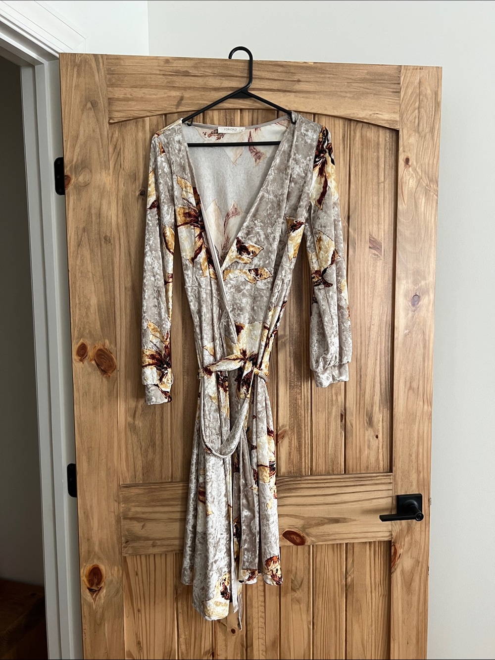 Rokoko Floral Print Wrap Top in Taupe and Cream